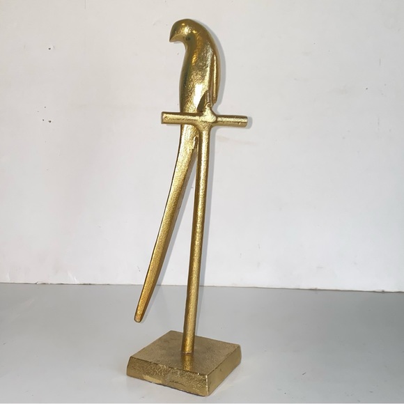 Vintage Gold Metal Parrot Bird On Perch 13" Table Top Sculpture - Picture 8 of 15